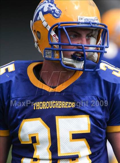 Thumbnail 2 in Simon Kenton vs. Newport Central Catholic (Skyline Crosstown Showdown) photogallery.