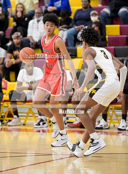 Thumbnail 2 in Harvard-Westlake vs. Mountain Pointe (Hoophall West Tournament) photogallery.
