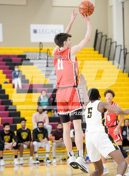 Thumbnail 1 in Harvard-Westlake vs. Mountain Pointe (Hoophall West Tournament) photogallery.