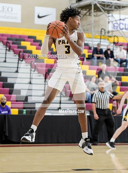 Thumbnail 1 in Harvard-Westlake vs. Mountain Pointe (Hoophall West Tournament) photogallery.