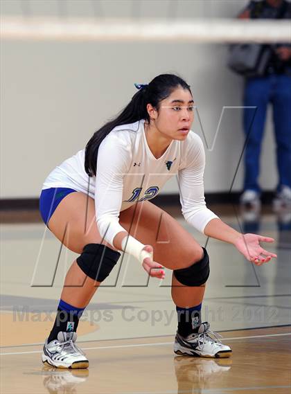 Thumbnail 3 in Tri-City Christian vs. Branson (CIF State D5 Final) photogallery.