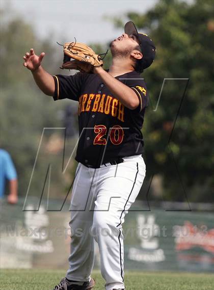 Thumbnail 3 in Firebaugh vs Temecula Prep (CIFSS Division 7 Championship) photogallery.