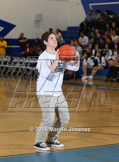 Thumbnail 3 in Community Charter vs. Academia Avance (CIF LA City Section D5 Final) photogallery.