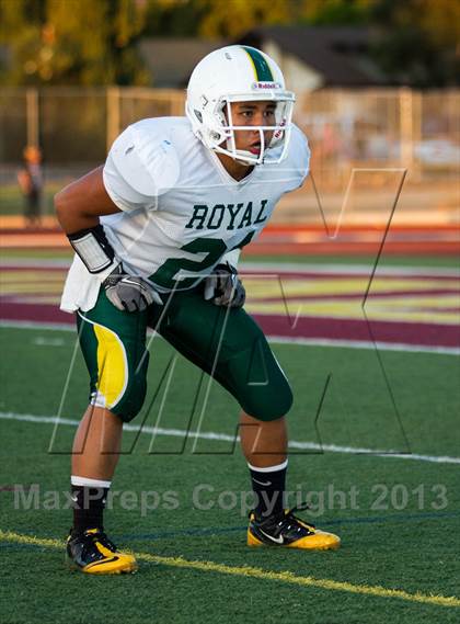 Thumbnail 3 in Royal @ Simi Valley photogallery.