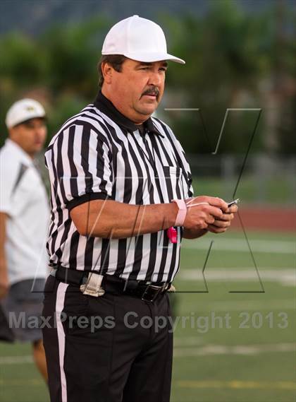 Thumbnail 3 in Royal @ Simi Valley photogallery.