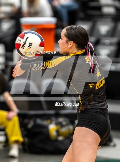 Thumbnail 3 in Emery vs. Grantsville  (UHSAA 3A 2nd Round) photogallery.