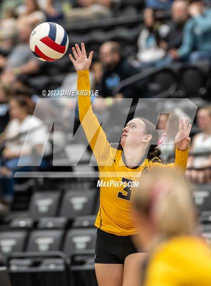 Thumbnail 2 in Emery vs. Grantsville  (UHSAA 3A 2nd Round) photogallery.