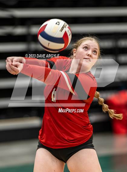 Thumbnail 2 in Emery vs. Grantsville  (UHSAA 3A 2nd Round) photogallery.