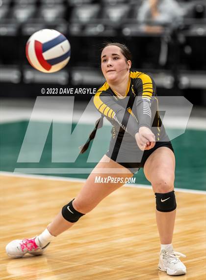 Thumbnail 3 in Emery vs. Grantsville  (UHSAA 3A 2nd Round) photogallery.