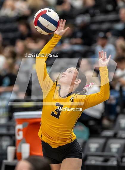 Thumbnail 1 in Emery vs. Grantsville  (UHSAA 3A 2nd Round) photogallery.