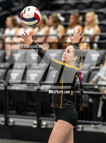 Thumbnail 2 in Emery vs. Grantsville  (UHSAA 3A 2nd Round) photogallery.