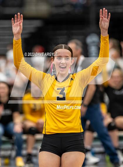 Thumbnail 3 in Emery vs. Grantsville  (UHSAA 3A 2nd Round) photogallery.