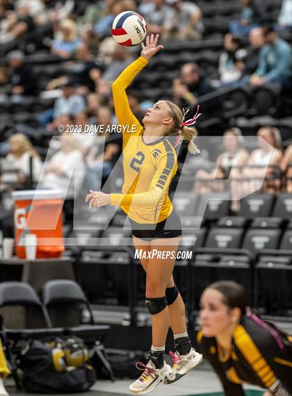 Thumbnail 3 in Emery vs. Grantsville  (UHSAA 3A 2nd Round) photogallery.