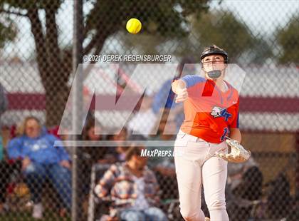 Thumbnail 3 in Broomfield vs Legend (CHSAA 5A quarterfinal)) photogallery.