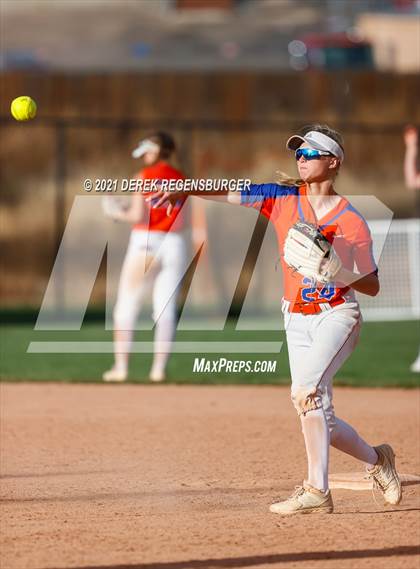 Thumbnail 3 in Broomfield vs Legend (CHSAA 5A quarterfinal)) photogallery.