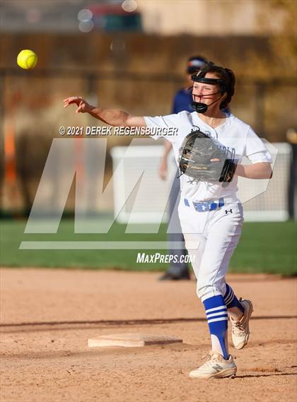Thumbnail 3 in Broomfield vs Legend (CHSAA 5A quarterfinal)) photogallery.