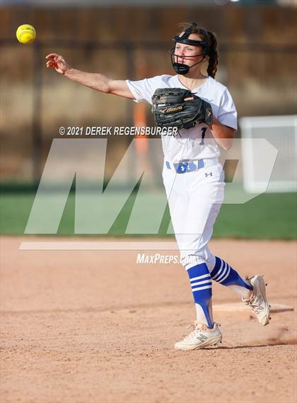 Thumbnail 1 in Broomfield vs Legend (CHSAA 5A quarterfinal)) photogallery.