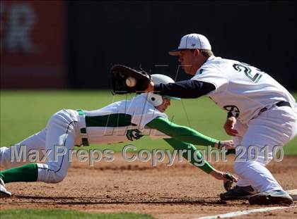 Thumbnail 3 in McNeil vs. Brenham (Rock Hardball Classic) photogallery.
