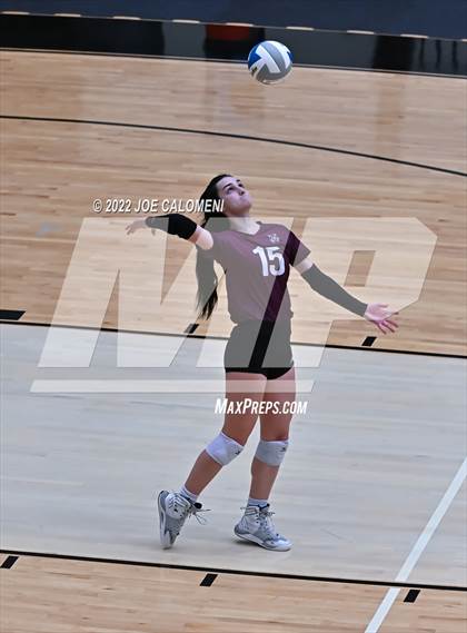 Thumbnail 3 in Davenport vs La Vernia (UIL 4A Region 4 Quarterfinal) photogallery.