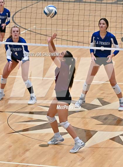 Thumbnail 3 in Davenport vs La Vernia (UIL 4A Region 4 Quarterfinal) photogallery.