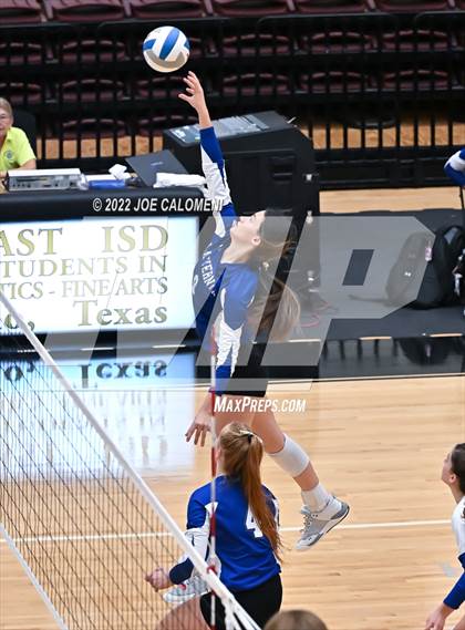 Thumbnail 1 in Davenport vs La Vernia (UIL 4A Region 4 Quarterfinal) photogallery.