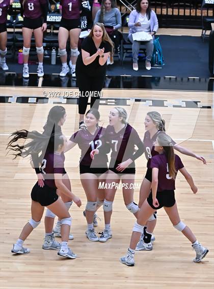 Thumbnail 2 in Davenport vs La Vernia (UIL 4A Region 4 Quarterfinal) photogallery.