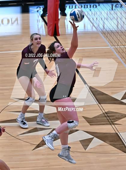Thumbnail 3 in Davenport vs La Vernia (UIL 4A Region 4 Quarterfinal) photogallery.