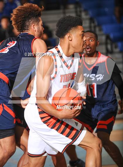 Thumbnail 2 in Lancaster vs. Fort Bend Bush (McDonald's Texas Invitational) photogallery.