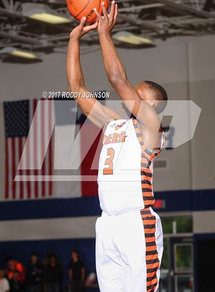 Thumbnail 3 in Lancaster vs. Fort Bend Bush (McDonald's Texas Invitational) photogallery.