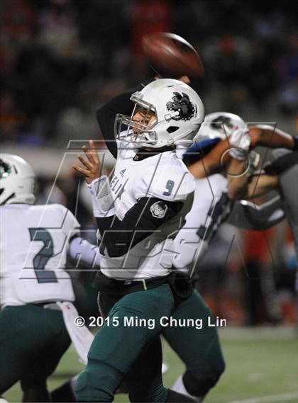 Thumbnail 1 in Helix vs. Mission Viejo (CIF 1-AA South Coast Final) photogallery.