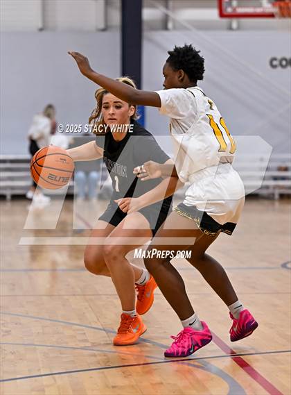 Thumbnail 3 in Clinton vs. Lakewood (Tampa Bay Christmas Invitational) photogallery.