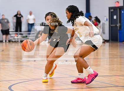 Thumbnail 3 in Clinton vs. Lakewood (Tampa Bay Christmas Invitational) photogallery.