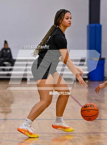 Thumbnail 3 in Clinton vs. Lakewood (Tampa Bay Christmas Invitational) photogallery.