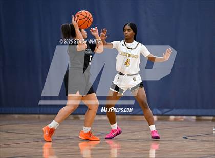 Thumbnail 2 in Clinton vs. Lakewood (Tampa Bay Christmas Invitational) photogallery.