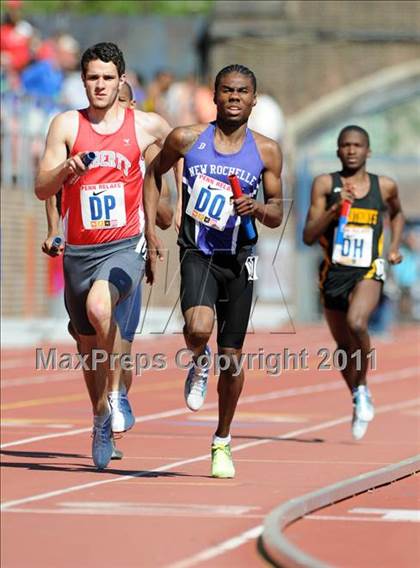 Thumbnail 2 in 117th Penn Relays (Boys Large School 4x800m Event 305)  photogallery.