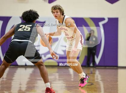 Thumbnail 3 in Central vs. Brentwood Academy photogallery.