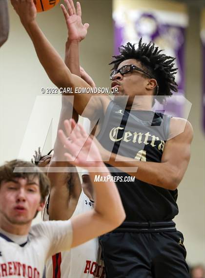 Thumbnail 1 in Central vs. Brentwood Academy photogallery.