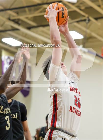Thumbnail 2 in Central vs. Brentwood Academy photogallery.