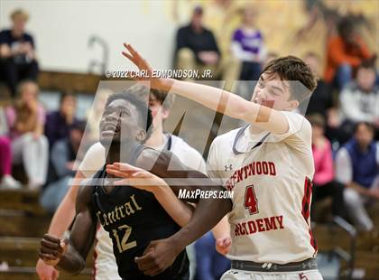 Thumbnail 3 in Central vs. Brentwood Academy photogallery.