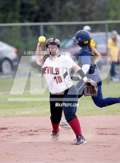 Thumbnail 3 in Jemison vs Maplesville (Chilton County Tournament) photogallery.