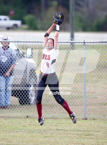 Thumbnail 1 in Jemison vs Maplesville (Chilton County Tournament) photogallery.