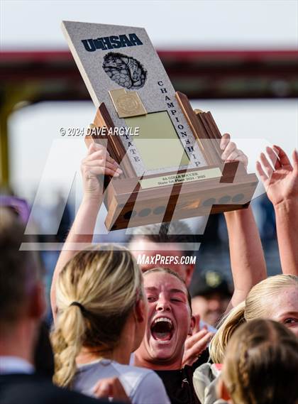 Thumbnail 3 in Lone Peak vs. Davis (UHSAA 6A Final) photogallery.