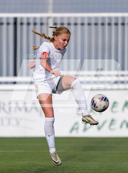 Thumbnail 3 in Lone Peak vs. Davis (UHSAA 6A Final) photogallery.