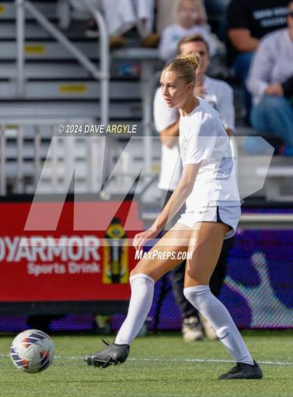 Thumbnail 3 in Lone Peak vs. Davis (UHSAA 6A Final) photogallery.