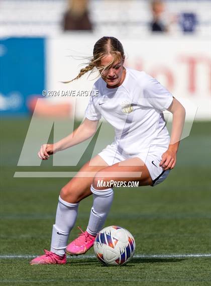 Thumbnail 3 in Lone Peak vs. Davis (UHSAA 6A Final) photogallery.