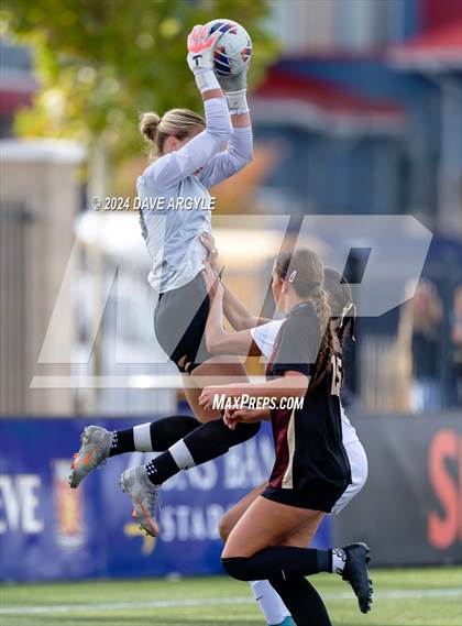 Thumbnail 2 in Lone Peak vs. Davis (UHSAA 6A Final) photogallery.