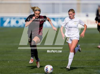 Thumbnail 3 in Lone Peak vs. Davis (UHSAA 6A Final) photogallery.