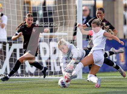 Thumbnail 3 in Lone Peak vs. Davis (UHSAA 6A Final) photogallery.