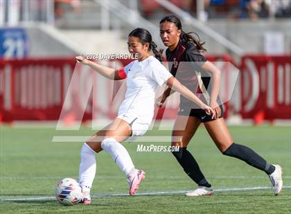 Thumbnail 3 in Lone Peak vs. Davis (UHSAA 6A Final) photogallery.