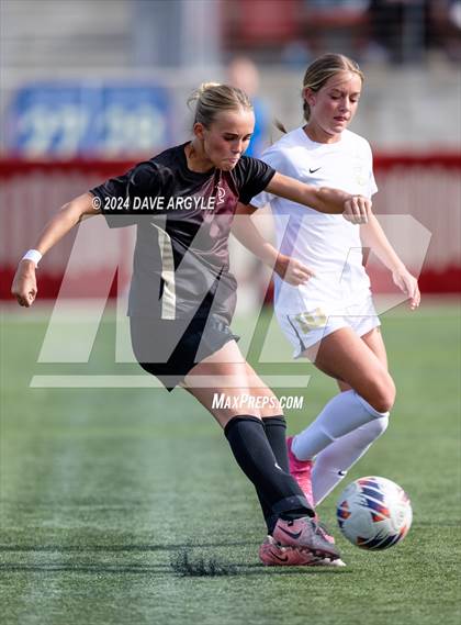 Thumbnail 2 in Lone Peak vs. Davis (UHSAA 6A Final) photogallery.
